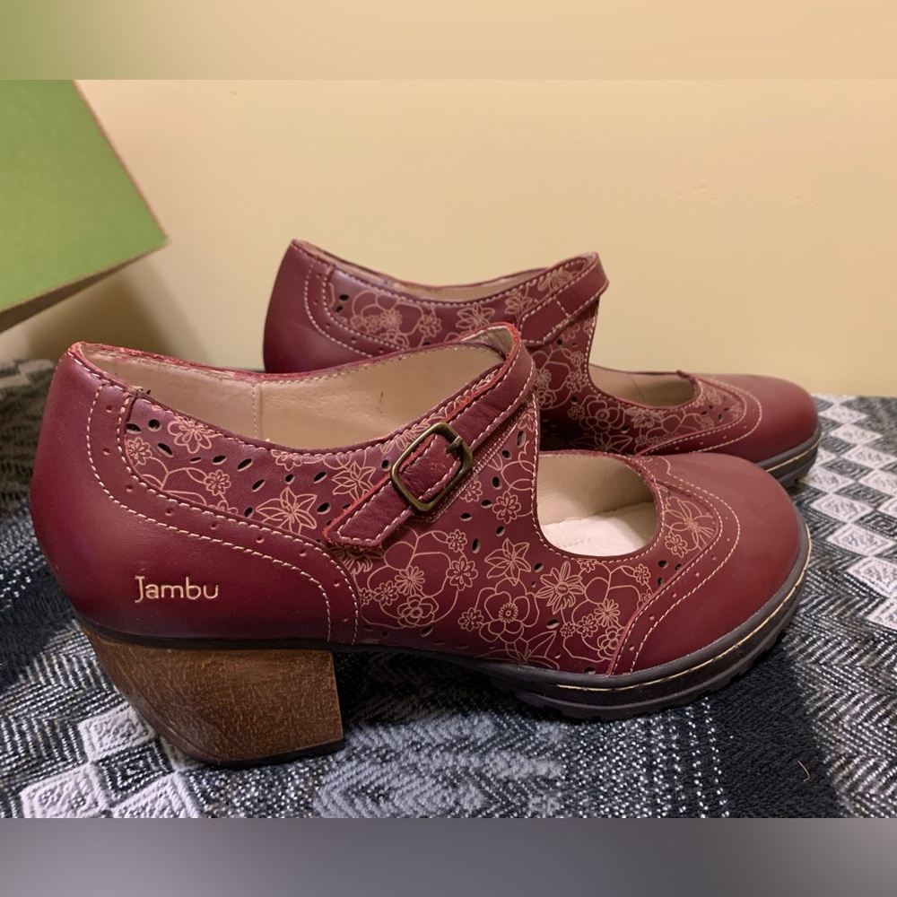 Jambu shoes -Sorbet - Deep red - never worn - in box